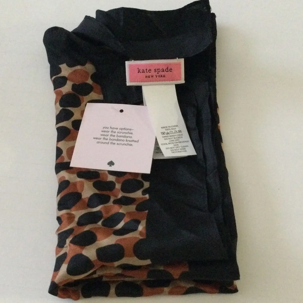 KATE SPADE DOTTY LEOPARD PRINT SILK BANDANA AND HAIR SCRUNCHIE  BLACK BROWN NWT